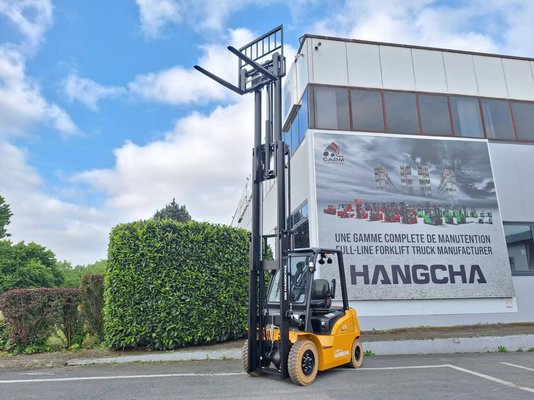 Chariot élévateur frontal 4 roues Hangcha XE25i
