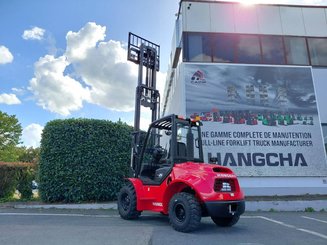 Chariot élévateur tout terrain Hangcha TT25-2 (CPCD25-X2W98E-RT2)