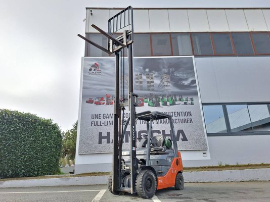 Chariot élévateur frontal 4 roues Toyota 028 FGF 15