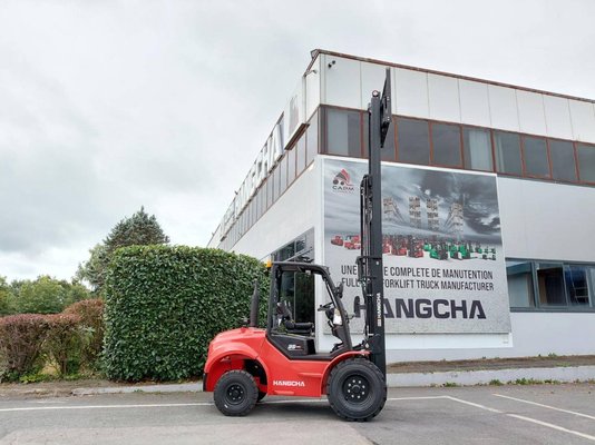 Chariot élévateur tout terrain Hangcha TT35-2 (CPCD35-X2W98E-RT2)