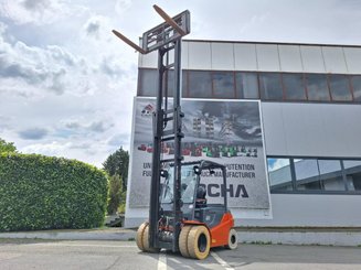 Chariot élévateur frontal 4 roues Toyota 8FBMT50