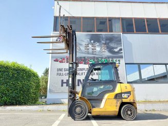 Chariot élévateur frontal 4 roues Caterpillar DP40N