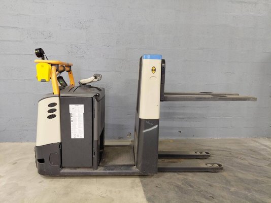 Préparateur de commandes Crown GPC3045