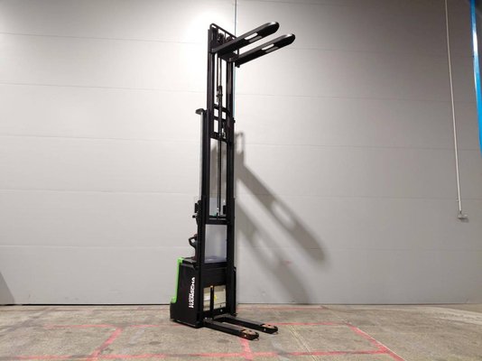 Gerbeur accompagnant Hangcha CDD14-XT1-SI 