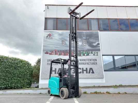 Chariot élévateur frontal 4 roues Hyster J2.50XM