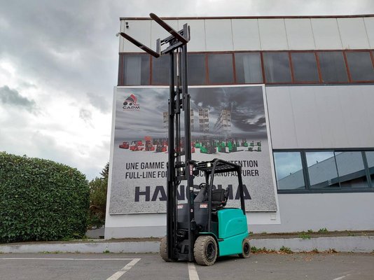 Chariot élévateur frontal 4 roues Hyster J2.50XM
