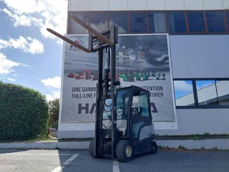 Chariot élévateur frontal 4 roues Yale ERP30VL
