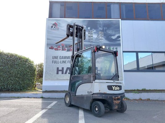 Chariot élévateur frontal 4 roues Yale ERP30VL