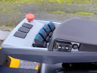 Chariot élévateur frontal 4 roues Hangcha XE18i (CPD18-XEY2HA-SI) 