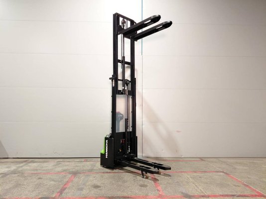 Gerbeur accompagnant Hangcha CDD12-AMC2-Li