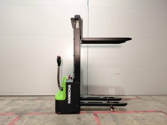 Gerbeur accompagnant Hangcha CDD12-AMC2-Li