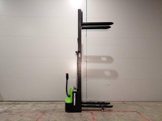 Gerbeur accompagnant Hangcha CDD12-AMC2-Li