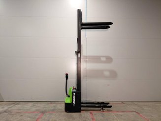 Gerbeur accompagnant Hangcha CDD12-AMC2-Li