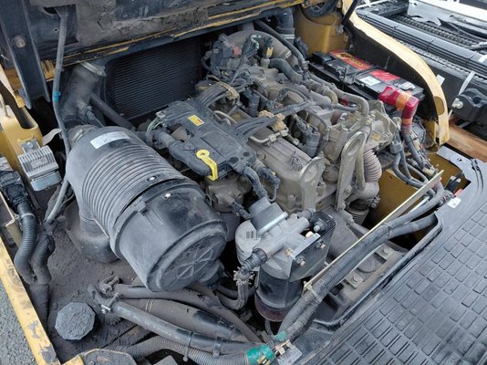 Chariot élévateur frontal 4 roues Caterpillar DP55NT MC