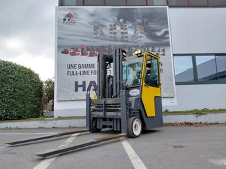Chariot élévateur latéral multidirectionnel Combilift C4000