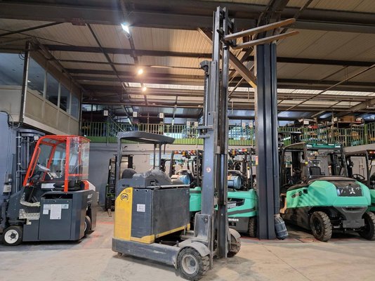 Chariot à mât rétractable OM XRS20AC 