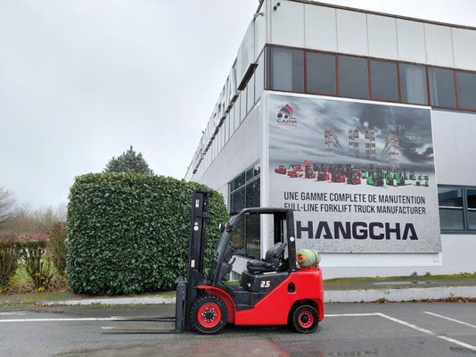 Chariot élévateur frontal 4 roues Hangcha XF25G