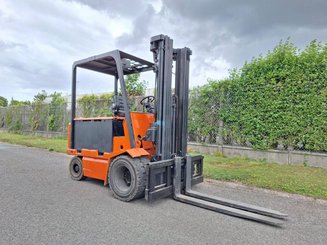 Chariot élévateur frontal 4 roues Carer R45N5