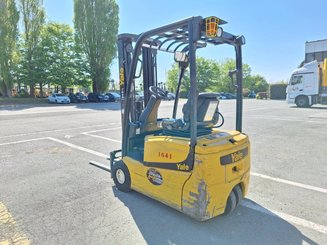 Chariot élévateur électrique Yale ERP16VT SWB