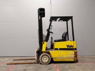 Chariot élévateur électrique Yale ERP15RCF