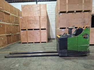 Transpalette porté debout Crown WT3040