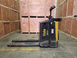 Transpalette électrique Yale transpalette plate forme rabattable