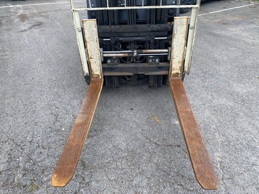 Chariot élévateur gaz Yale GLP30MX