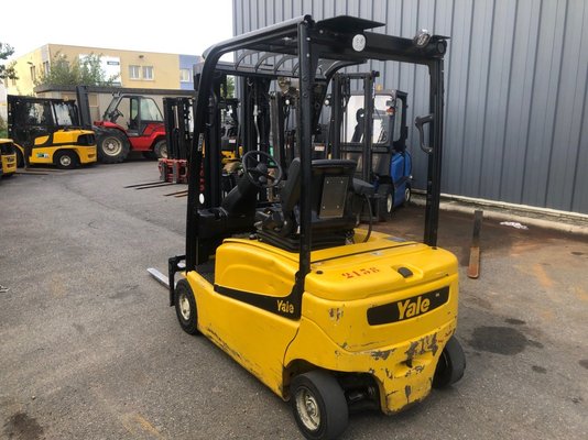 Chariot élévateur électrique Yale ERP16VF