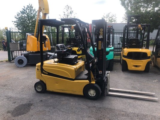 Chariot élévateur électrique Yale ERP16VF