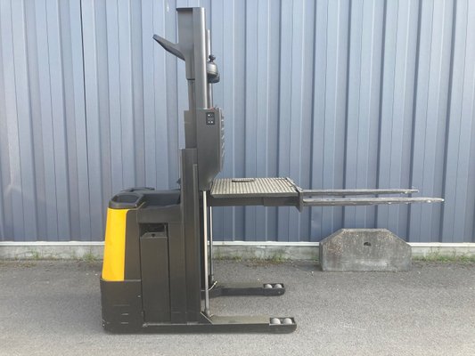 Préparateur de commandes à nacelle élevable - NOL10N