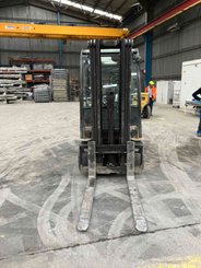 Chariot élévateur électrique Yale ERP30VL