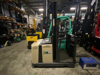 Préparateur de commandes à nacelle élevable Crown LP3520-10