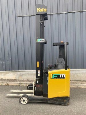 Chariot à mât rétractable Yale MR14