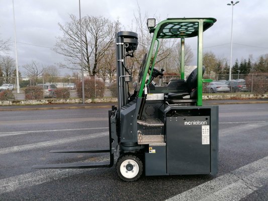 Chariot multidirectionnel Combilift CBE2500