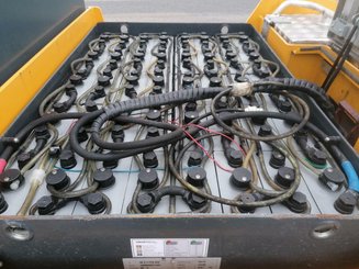 Tracteur de remorquage Jungheinrich EZS 6250