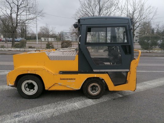 Tracteur industriel Jungheinrich EZS 6250