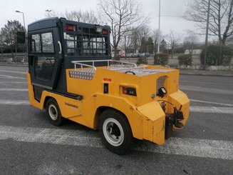 Tracteur de remorquage Jungheinrich EZS 6250