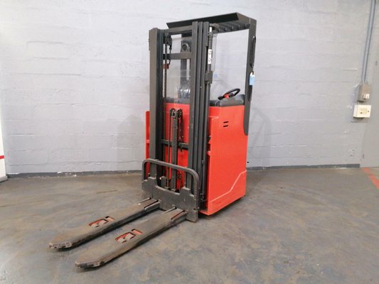 Gerbeur porté assis Fenwick L12