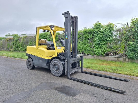 Chariot élévateur frontal 4 roues Hyster H5.5FT
