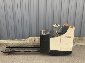 Transpalette porté debout Crown WT3040