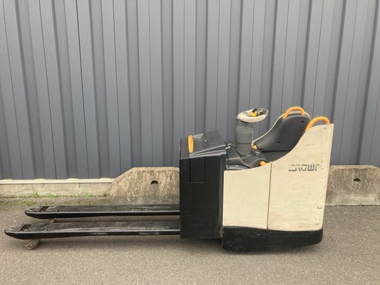 Transpalette porté debout Crown WT3040