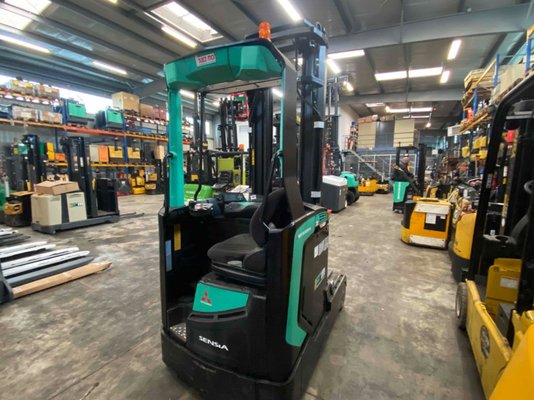 Chariot à mât rétractable Mitsubishi RB16N2C
