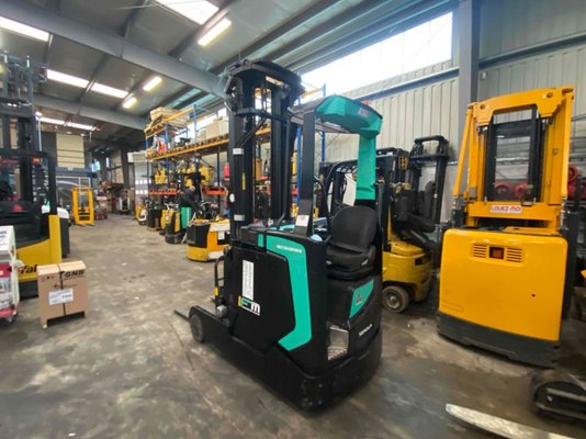 Chariot à mât rétractable Mitsubishi RB16N2C