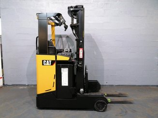 Chariot à mât rétractable Caterpillar NR16N
