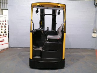 Chariot à mât rétractable Caterpillar NR16N