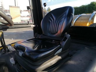 Chariot élévateur frontal 4 roues Hyundai 40L-7A