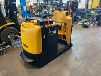 Tracteur de remorquage Yale MO50T