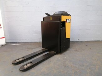 Préparateur de commande au sol Caterpillar NPR20N