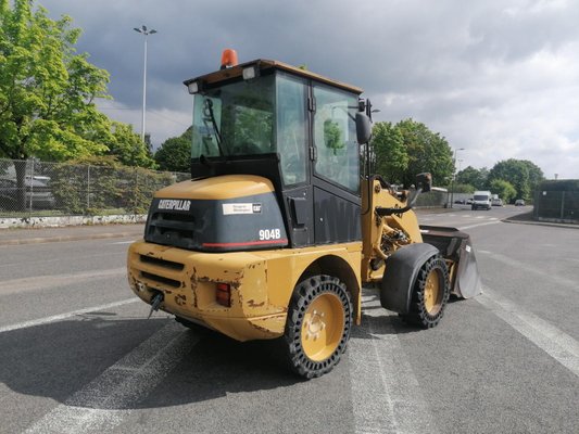 Chargeuse articulée Caterpillar 904B