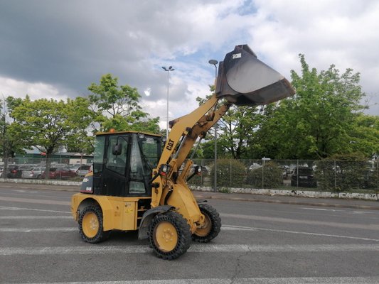 Chargeuse articulée Caterpillar 904B